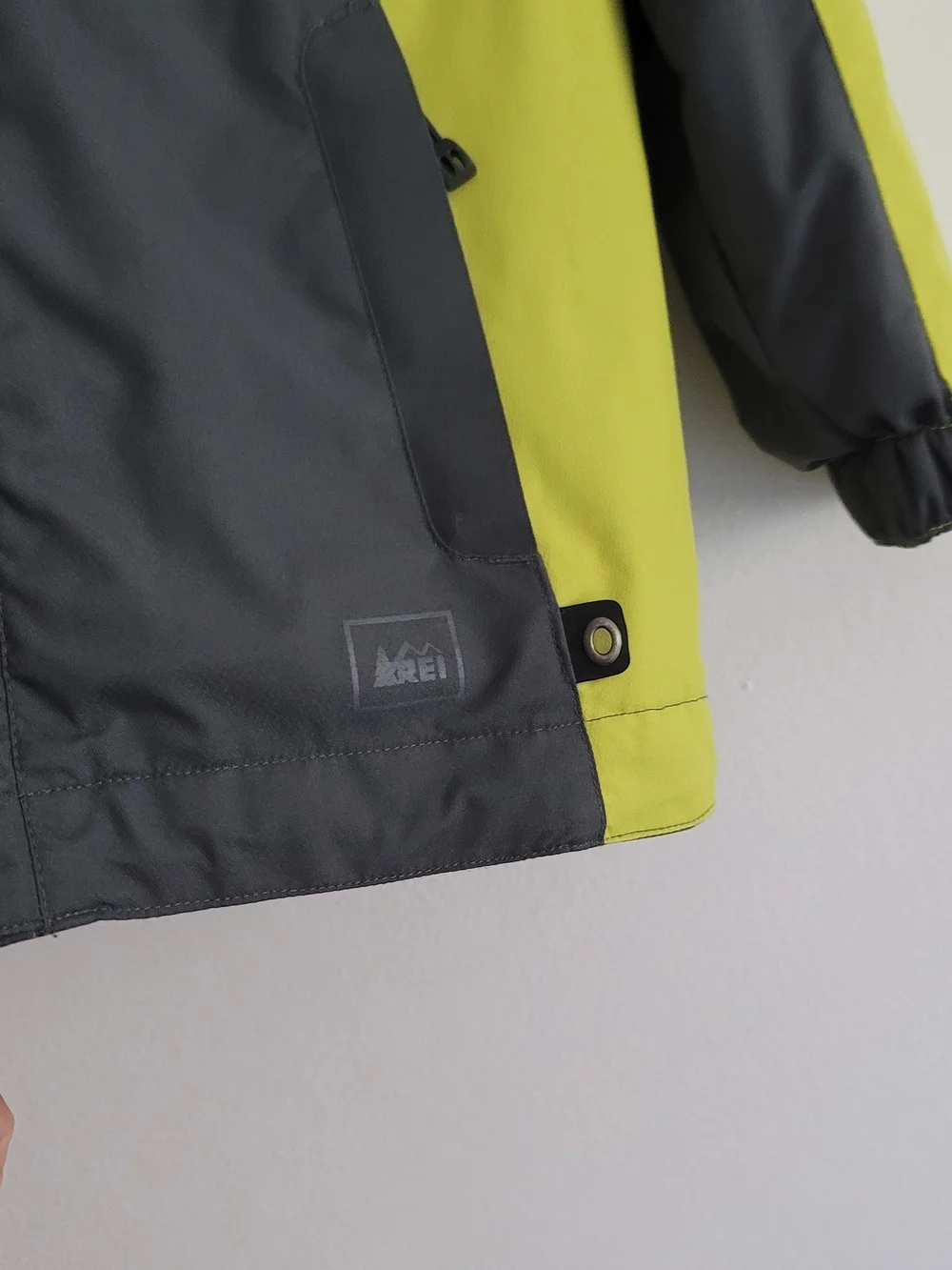 REI‎ Boys 4/5 Snow Jacket Neon Green Gray Snow Rain Jacket Shell Zip Jacket XXS